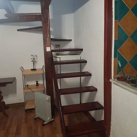 Central Apartment Madrid Eksteriør billede
