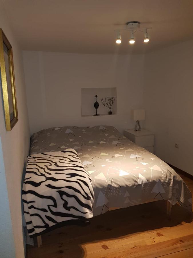 Central Apartment Madrid Eksteriør billede